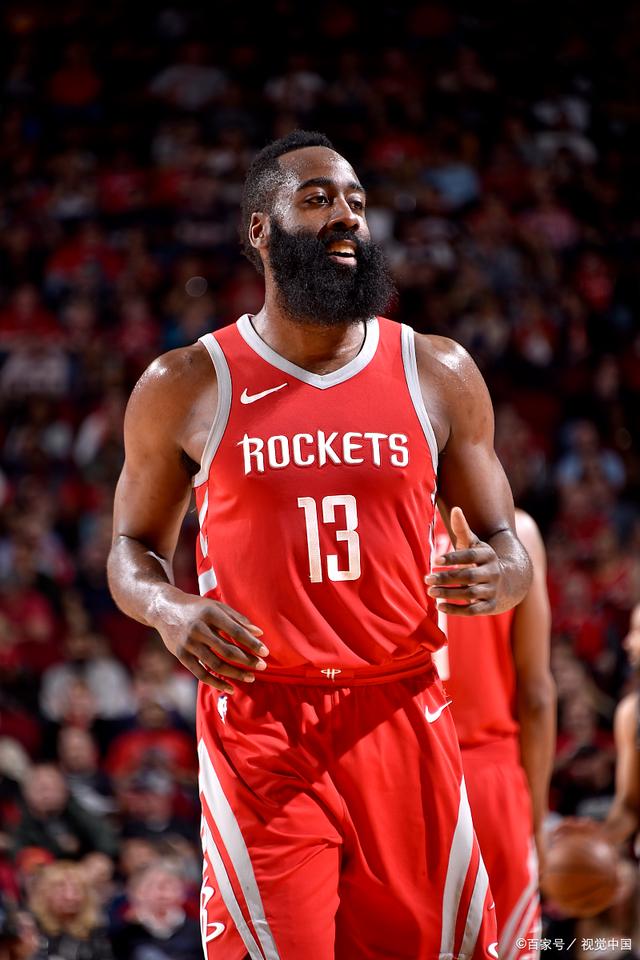 25岁圆神再建功：狂奔压迫 凌空外脚背进空门！16场8球4助（25岁圆神再度发威：狂奔逼抢后外脚背凌空破门，16战8球4助）