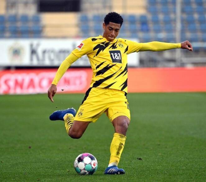 罗马诺：埃利奥特预计会回利物浦，利物浦将与维拉进行协商（罗马诺：埃利奥特有望回归利物浦，俱乐部将与维拉展开谈判）