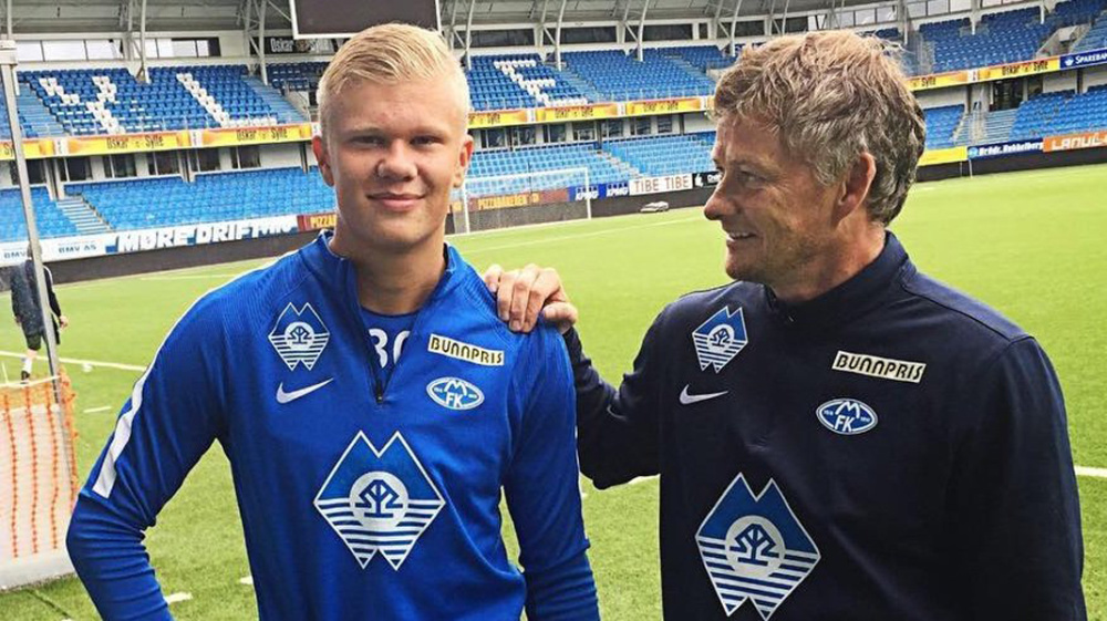 记者：邵佳一将现场观战西海岸vs亚泰，不会参与临场指挥工作（记者：邵佳一将现场观战西海岸对阵亚泰，不参与临场指挥）