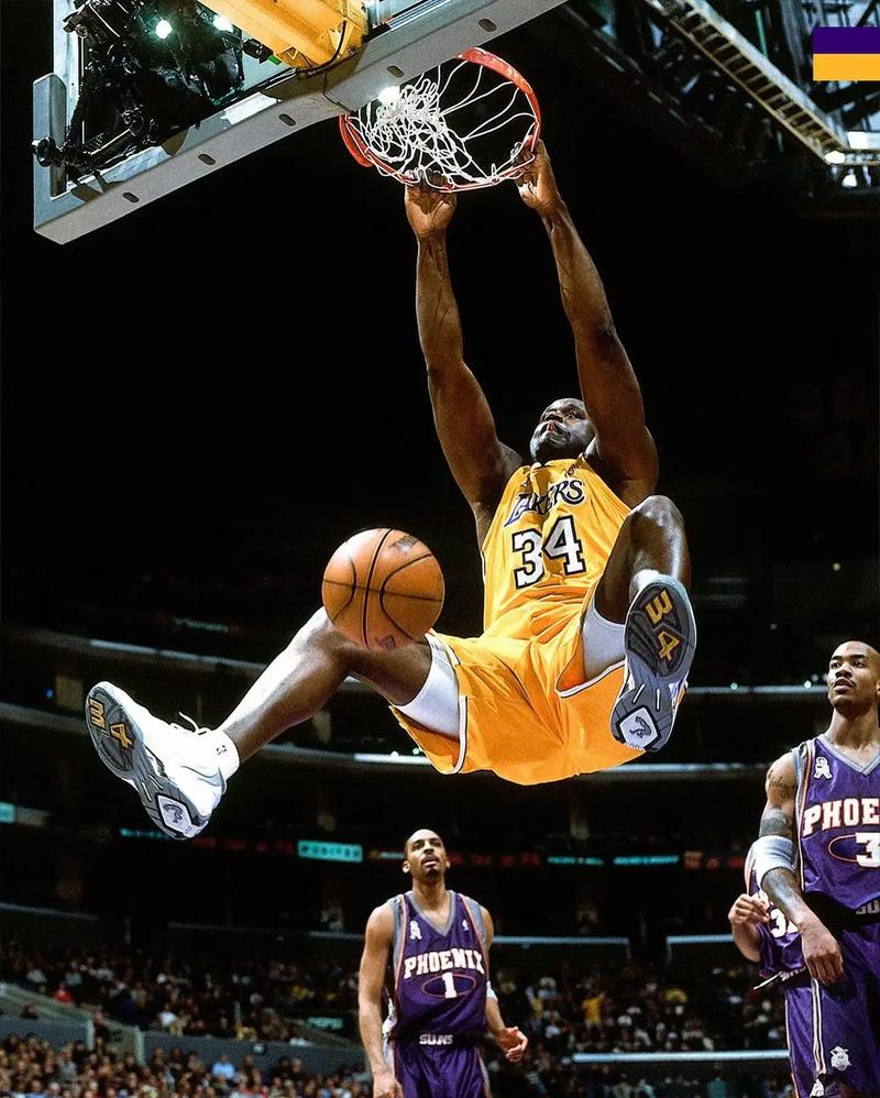 英超-狼队0-3曼联：送副班长首胜？NO！阿莫林要逼近欧冠区｜前瞻（英超-狼队0-3曼联：拒做送分童子，阿莫林剑指欧冠区｜前瞻）