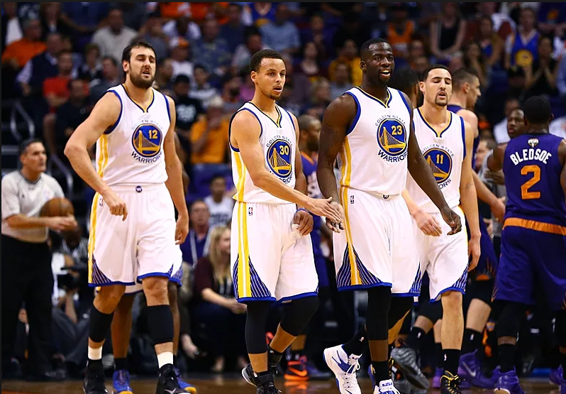 图片报：多特高层需要考虑是否在明年夏天提前出售阿德耶米（图片报：多特管理层正评估是否在明夏提前出售阿德耶米）