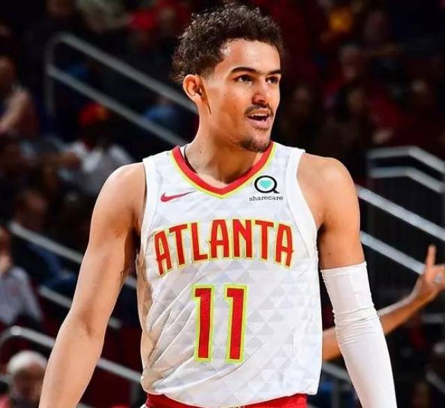 一镜到底！阿莫林带你看看，这个赛季曼联战胜了哪些对手：（跟着阿莫林一镜到底，回顾曼联本赛季击败的对手）