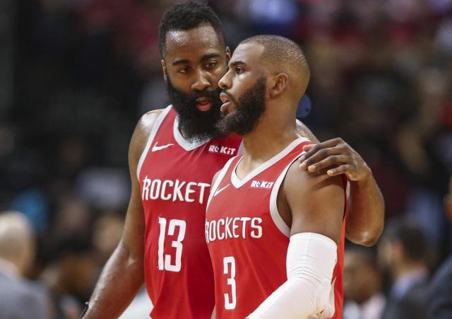 迈阿密国际vs温哥华白浪：梅西PK穆勒；苏亚雷斯替补（国际迈阿密战温哥华白浪：梅西对决穆勒，苏亚雷斯替补待命）