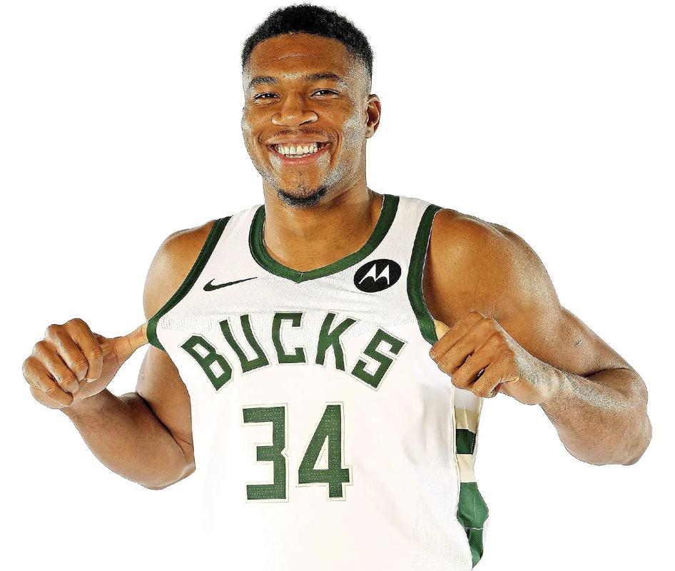 挑战成功三分之一？勇士巴特勒造成三分犯规 独行侠挑战改判两罚（巴特勒三分出手被吹犯规，独行侠挑战成功改判两罚）