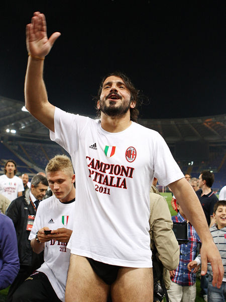 福登状态复苏近4轮造7球 这才是英超MVP的实力（福登重回巅峰：近4战参与7球，英超MVP级统治力尽显）