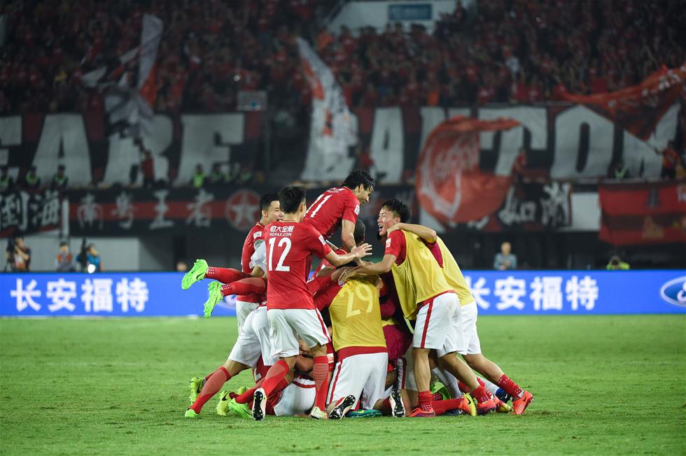 意甲争冠三强逐渐拉开差距（意甲三强争冠优势逐步拉大）