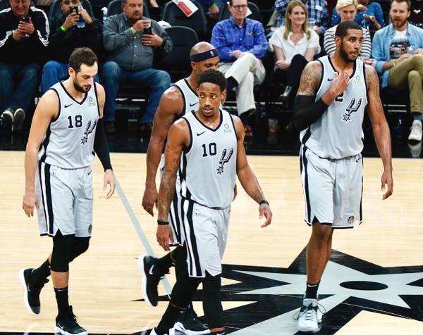 英超前瞻：热刺盼摆脱主场虫形象，曼联做客欲报4杀之仇（英超前瞻：热刺力求摆脱主场虫标签，曼联客场誓报四杀之仇）