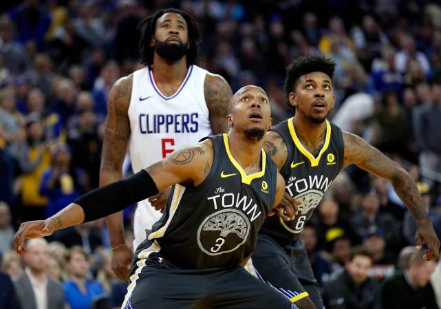 记者：阿隆索帅位未受直接威胁，但输给阿拉维斯他可能会下课（记者称阿隆索帅位暂稳，若不敌阿拉维斯或将下课）