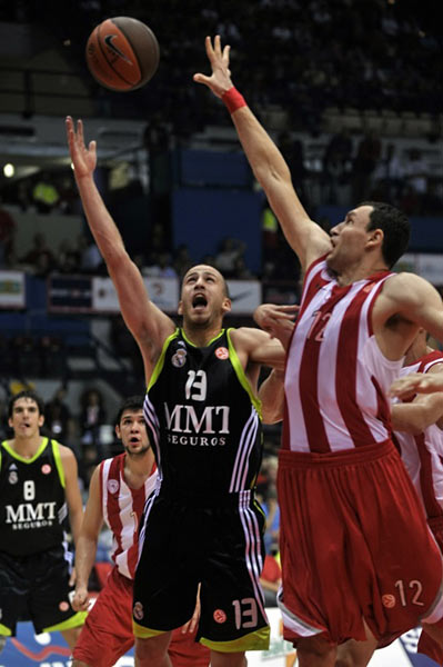 CBA球队战术分析：深圳队进攻策略,（CBA视角下的深圳队进攻战术解析）