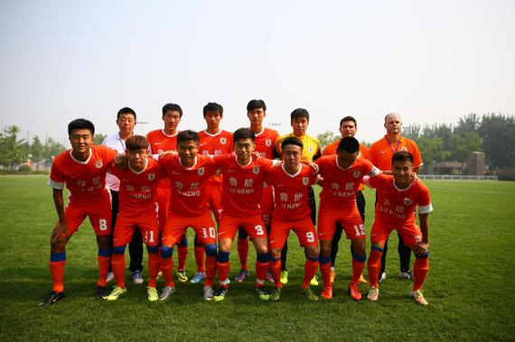 这没输？广东三分失准：胡明轩6中1 奎因8中1萨姆纳9中1 杨溢3中0（还能不输？广东外线崩盘：胡明轩6投1中 奎因8投1中 萨姆纳9投1中 杨溢3投0中）