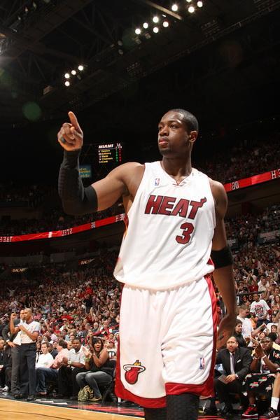 费兰-托雷斯帽子戏法领衔，巴尔吉首球惊艳：巴萨三将书写拉卡图哈尔之夜（费兰·托雷斯戴帽领衔，巴尔吉处子球惊艳，巴萨三将共谱拉卡图哈尔之夜）