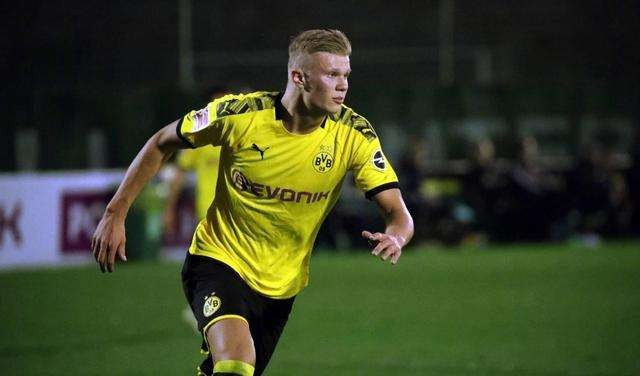 雷霆队马刺之战，逆境中的坚韧与拼搏（雷霆与马刺对决：逆境中迸发的坚韧与拼搏）