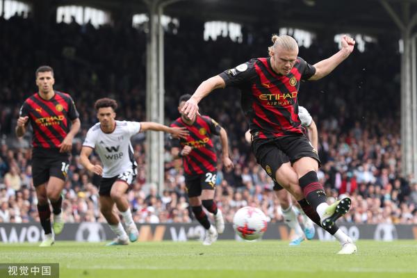 马塞洛儿子恩佐代表皇马在青年欧冠首秀，马塞洛在场边见证（恩佐代表皇马完成青年欧冠首秀，马塞洛场边观战）